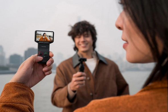 Экшн-камера Insta360 Luna Ultra Standard Combo, Cosmic Black в Череповце