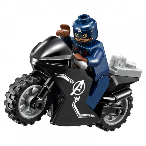 Конструктор LEGO Super Heroes 76032 Погоня на Квинджете Мстителей в Череповце
