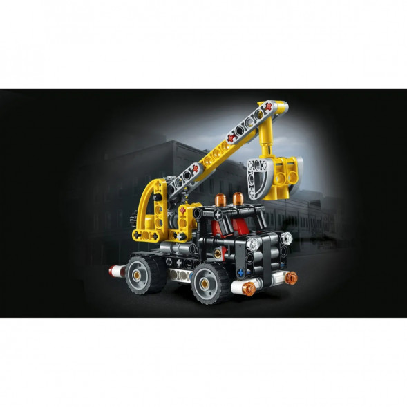 Конструктор LEGO Technic 42031 Ремонтный автокран в Череповце